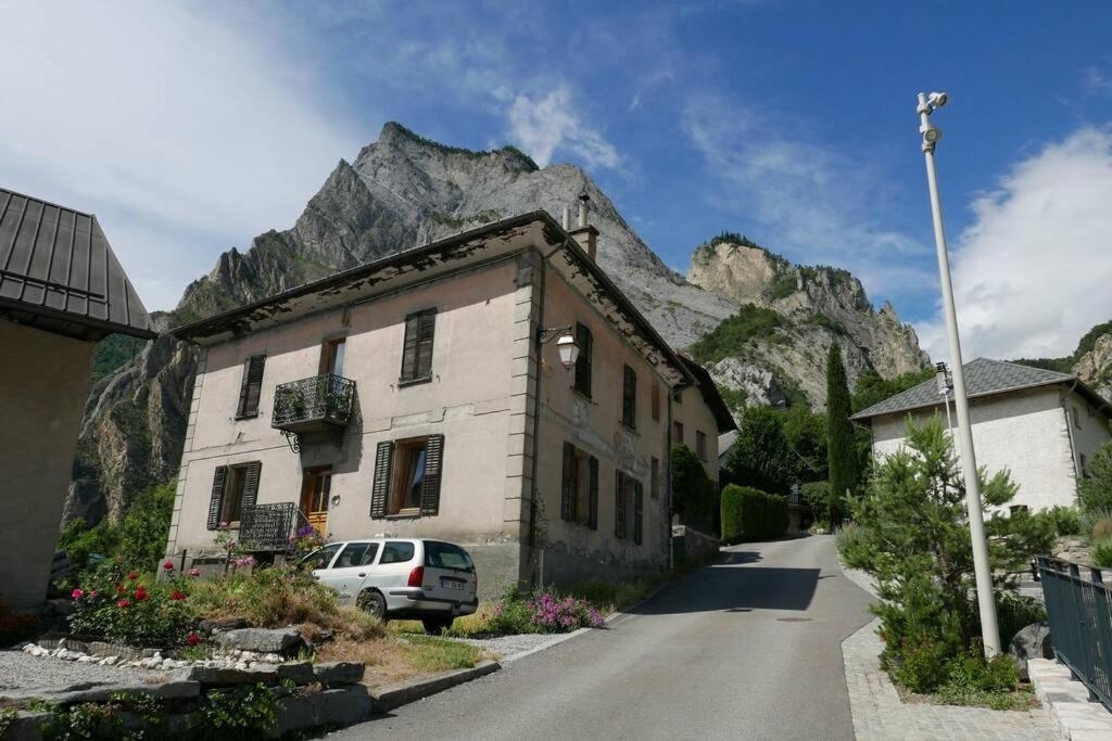 Joli Appartement Confortable Renove Style Cosy Saint-Martin-de-la-Porte Eksteriør billede